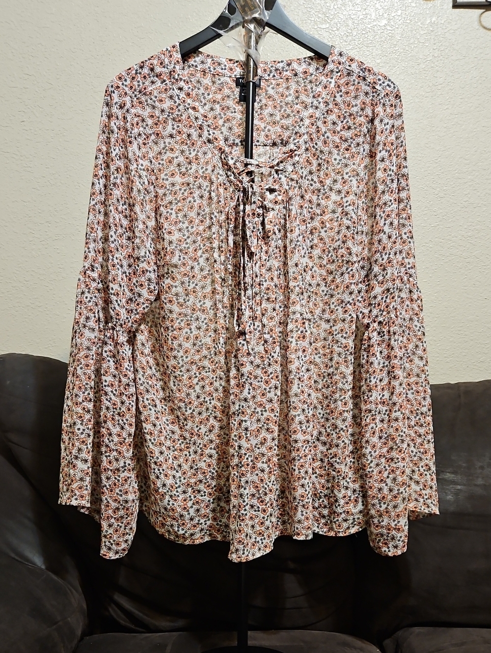 torrid Cream Floral Tie-Front Blouse